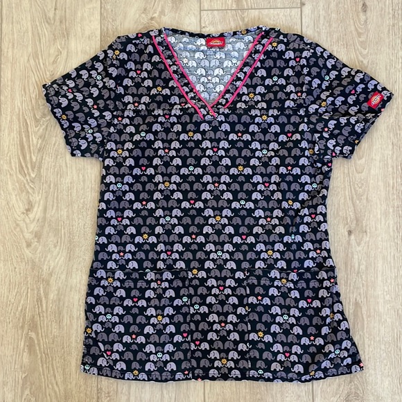 Elephant Scrub Top - Picture 1 of 3